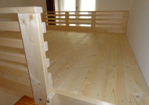 Vollholz Hochbetten maßgefertigt aus Berlin, Hochetagen, Etagenbetten, Spieletagen, Schlafebenen, bauen, Kinderbetten, Galerien, Hochbettleitern, Kita Einrichtungen, preiswert, günstig, Hochbettbauer, Hochbettspeziallist, Hochbettanfertigung, Kastenbetten
