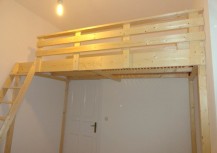 Vollholz Hochbetten maßgefertigt aus Berlin, Hochetagen, Etagenbetten, Spieletagen, Schlafebenen, bauen, Kinderbetten, Galerien, Hochbettleitern, Kita Einrichtungen, preiswert, günstig, Hochbettbauer, Hochbettspeziallist, Hochbettanfertigung, Kastenbetten