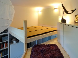 Vollholz Hochbetten maßgefertigt aus Berlin, Hochetagen, Etagenbetten, Spieletagen, Schlafebenen, bauen, Kinderbetten, Galerien, Hochbettleitern, Kita Einrichtungen, preiswert, günstig   (50)