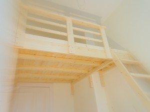 Vollholz Hochbetten maßgefertigt aus Berlin, Hochetagen, Etagenbetten, Spieletagen, Schlafebenen, bauen, Kinderbetten, Menke Bett, Kita Einrichtungen, preiswert (8)